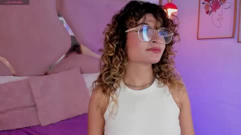Emilyjonnes  online show from 05-26-26, 04:19