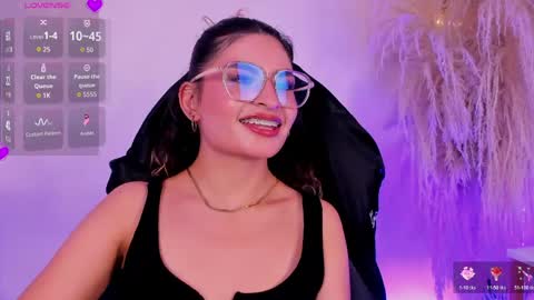 Emilyjonnes  online show from 05-29-26, 04:32