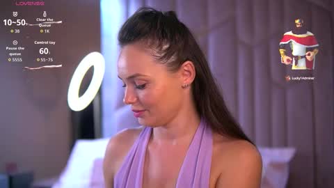 Emily online show from 09-17-25, 11:45