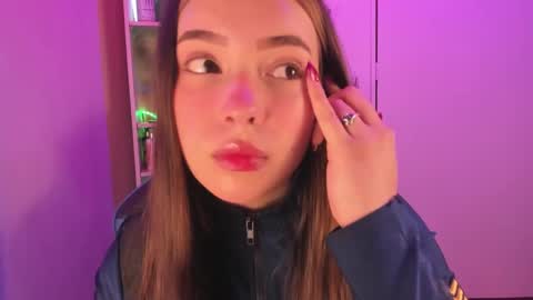 Snapshot of emilykarterr chatting on 02-09-25, 03:56 VALEEEN online show from 02-09-25, 03:56