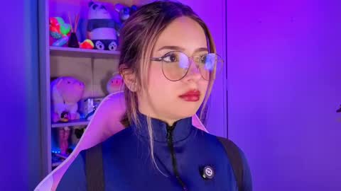 Snapshot of emilykarterr chatting on 05-08-26, 03:06 VALEEEN online show from 05-08-26, 03:06