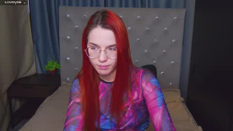 EmilyKents online show from 12-10-24, 01:32