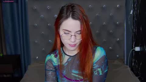 EmilyKents online show from 02-10-25, 07:36