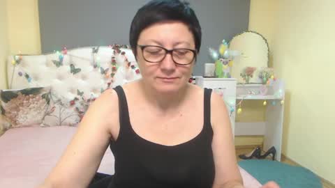 Emily online show from 04-10-26, 09:41