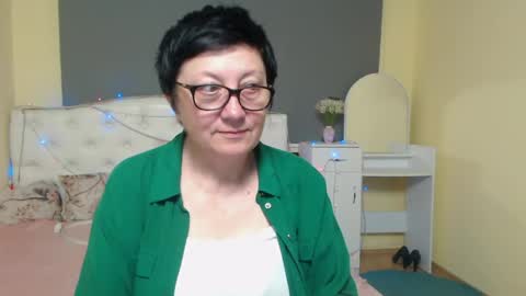 Emily online show from 05-04-26, 06:04