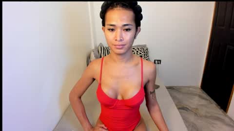 emilyluna07 online show from 06-26-26, 09:35