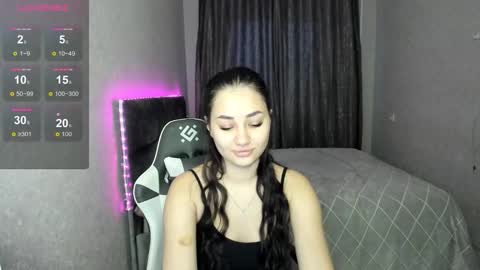 emilymoan19 online show from 01-17-26, 10:53