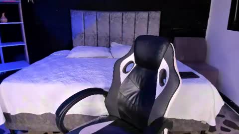 emilymora1_ online show from 06-29-26, 04:52