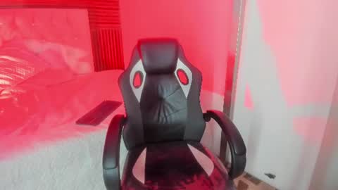 emilymora1_ online show from 07-11-26, 05:54