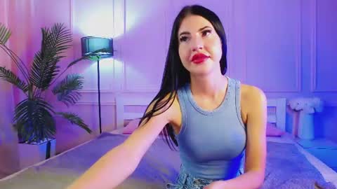 Snapshot of emilyramsey chatting on 07-16-26, 02:12 Emily online show from 07-16-26, 02:12