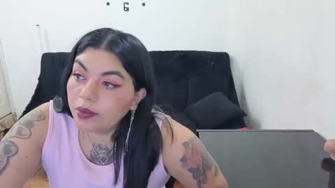 emily  friends online show from 05-11-26, 06:05