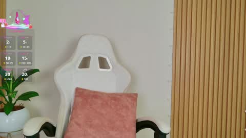 Emily  online show from 11-13-25, 09:41