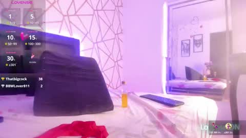 Snapshot of emilyrosee1 chatting on 02-17-25, 01:58 online show from 02-17-25, 01:58