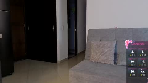 Snapshot of emilyrousex chatting on 04-26-26, 03:53 emilyrousex online show from 04-26-26, 03:53