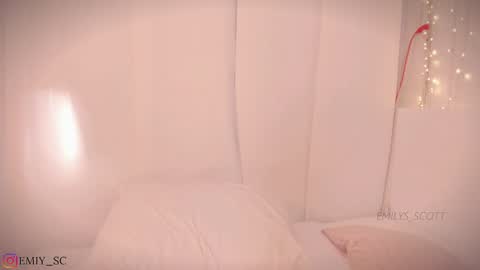 Emy  online show from 01-11-25, 07:49