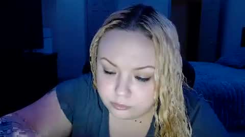 Emily Bankz online show from 11-02-25, 04:15