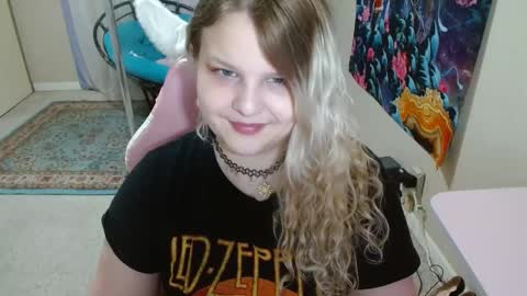 Snapshot of emilyshaze chatting on 02-20-25, 02:07 emily haze online show from 02-20-25, 02:07