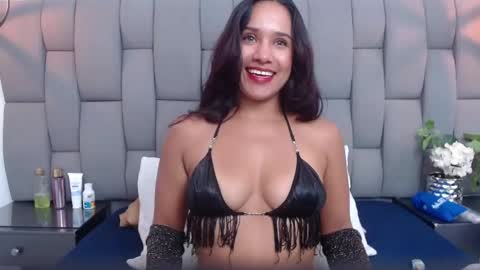 Snapshot of emilysweet2 chatting on 10-23-25, 05:12 emilysweet online show from 10-23-25, 05:12