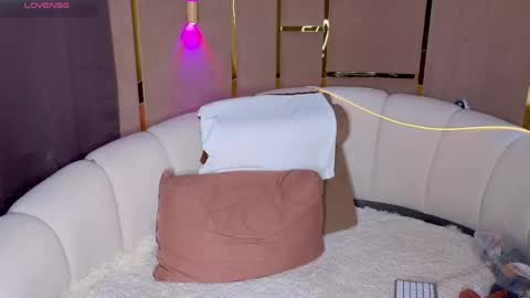 Emily wish-list  online show from 05-02-26, 03:50