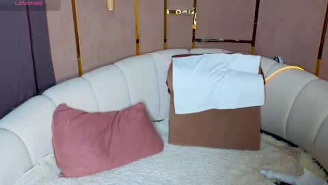 Emily wish-list  online show from 05-08-26, 03:39