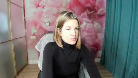Snapshot of emilywalkers chatting on 12-11-24, 07:42 EmilyWalkers online show from 12-11-24, 07:42