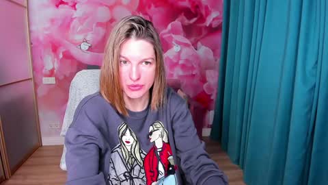 Snapshot of emilywalkers chatting on 02-03-25, 07:51 EmilyWalkers online show from 02-03-25, 07:51