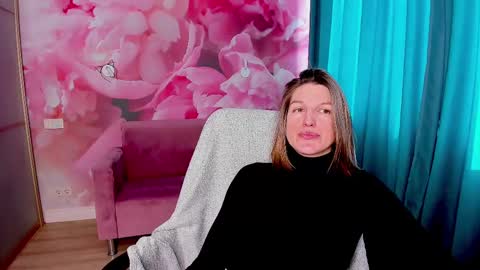 Snapshot of emilywalkers chatting on 02-18-25, 07:54 EmilyWalkers online show from 02-18-25, 07:54