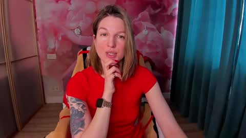 Snapshot of emilywalkers chatting on 02-28-25, 08:09 EmilyWalkers online show from 02-28-25, 08:09