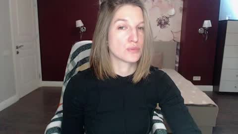 Snapshot of emilywalkers chatting on 03-04-25, 07:51 EmilyWalkers online show from 03-04-25, 07:51