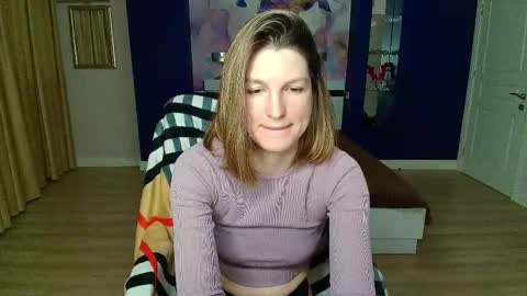 Snapshot of emilywalkers chatting on 03-07-25, 07:05 EmilyWalkers online show from 03-07-25, 07:05