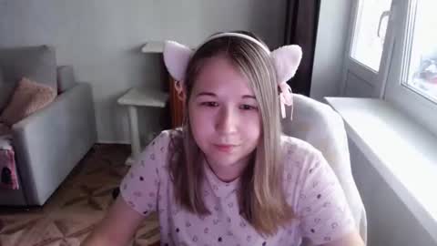 Snapshot of emilyway chatting on 07-10-26, 10:07 emilyway online show from 07-10-26, 10:07