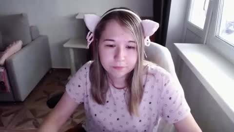 Snapshot of emilyway chatting on 07-18-26, 01:15 emilyway online show from 07-18-26, 01:15