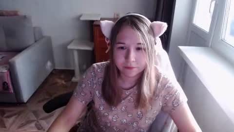 Snapshot of emilyway chatting on 07-25-26, 01:30 emilyway online show from 07-25-26, 01:30
