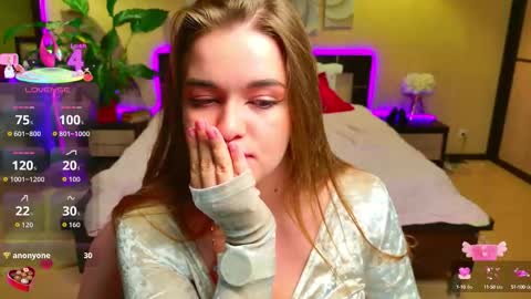 Snapshot of emilywhisperawesome chatting on 09-13-25, 10:31 emilywhisperawesome online show from 09-13-25, 10:31