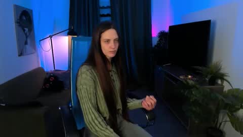 Emily online show from 09-26-25, 06:28