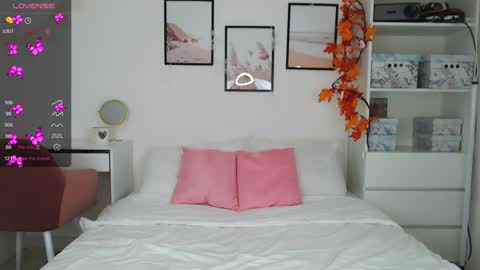 Snapshot of emilyxgrasez chatting on 01-26-25, 02:45 Emily online show from 01-26-25, 02:45