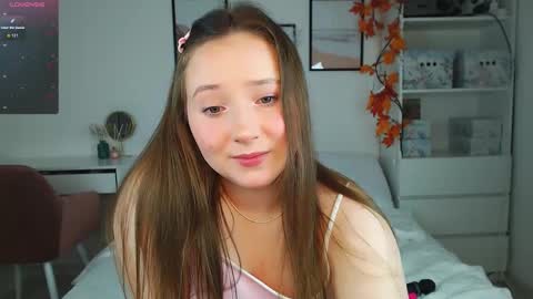 Snapshot of emilyxgrasez chatting on 02-09-25, 09:06 Emily online show from 02-09-25, 09:06