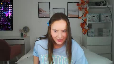 Snapshot of emilyxgrasez chatting on 02-10-25, 10:40 Emily online show from 02-10-25, 10:40