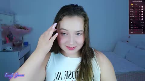 Snapshot of emilyxgrasez chatting on 09-13-25, 12:32 Emily online show from 09-13-25, 12:32