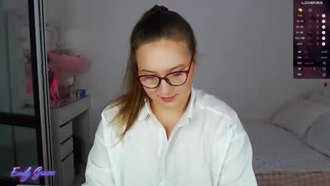 Snapshot of emilyxgrasez chatting on 09-14-25, 01:38 Emily online show from 09-14-25, 01:38