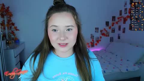 Snapshot of emilyxgrasez chatting on 10-10-25, 08:30 Emily online show from 10-10-25, 08:30