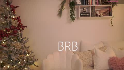 Snapshot of emilyxrose_ chatting on 12-13-24, 10:13 IG thickemmsss online show from 12-13-24, 10:13