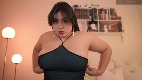 Snapshot of emilyxrose_ chatting on 01-11-25, 06:12 IG thickemmsss online show from 01-11-25, 06:12