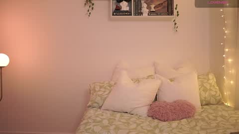 Snapshot of emilyxrose_ chatting on 01-11-25, 09:15 IG thickemmsss online show from 01-11-25, 09:15