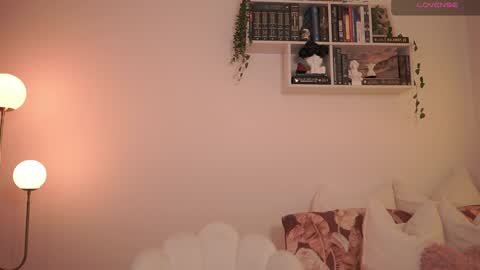 Snapshot of emilyxrose_ chatting on 02-07-25, 08:20 IG thickemmsss online show from 02-07-25, 08:20