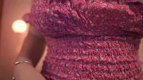 Snapshot of emilyxrose_ chatting on 02-25-25, 06:31 IG thickemmsss online show from 02-25-25, 06:31