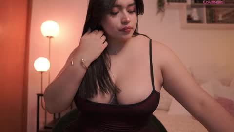 Snapshot of emilyxrose_ chatting on 03-07-25, 05:38 IG thickemmsss online show from 03-07-25, 05:38