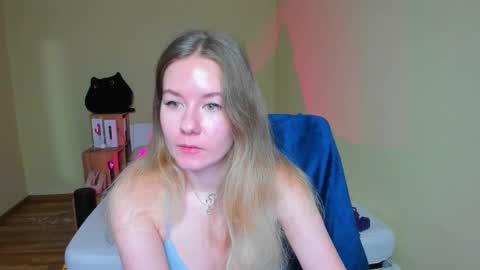 Emily online show from 02-11-25, 09:09