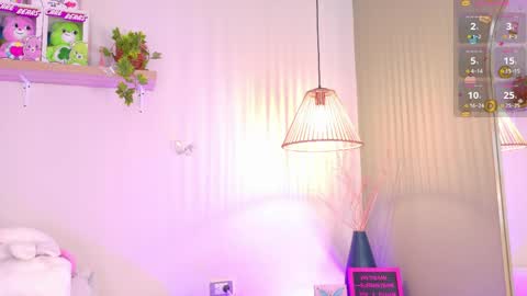 Emily Bank online show from 05-08-26, 07:52