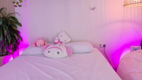 Emily Bank online show from 06-13-26, 04:38